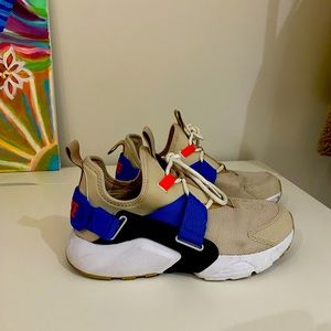 Nike Womens WMNS Air Huarache City Low Orange & Blue